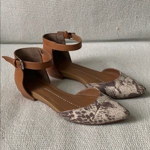 Dolce Vita flats, size 7.5